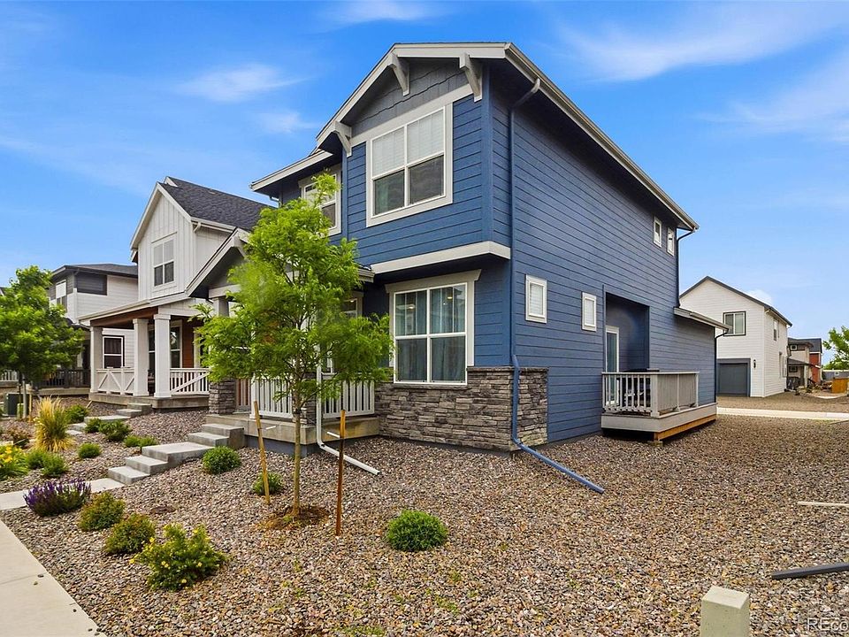 1st image of 555 Aspen Avenue