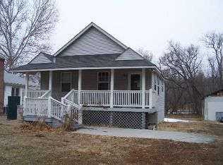 2405 Green Valley Rd, Saint Joseph, MO 64505