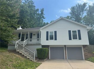 2135 NE Belvoir St, Lees Summit, MO 64086