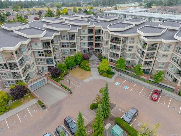 6310 McRobb Ave #416, Nanaimo, BC V9V 1W8
