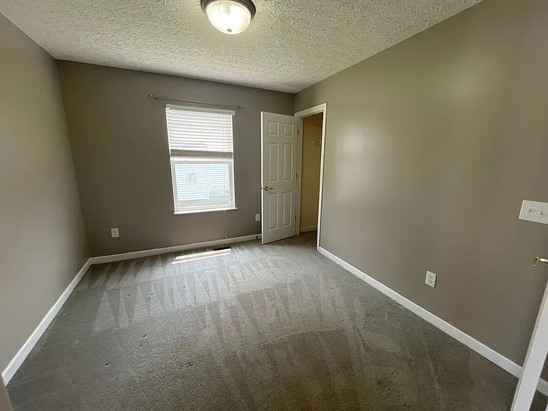 435 Vanderbuilt St — Photo 19