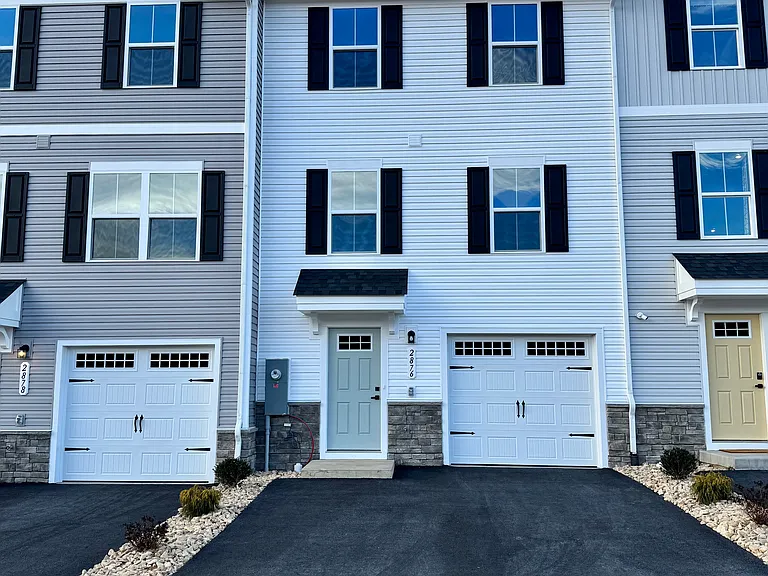2876 Orchard Ridge Ln — Photo 2