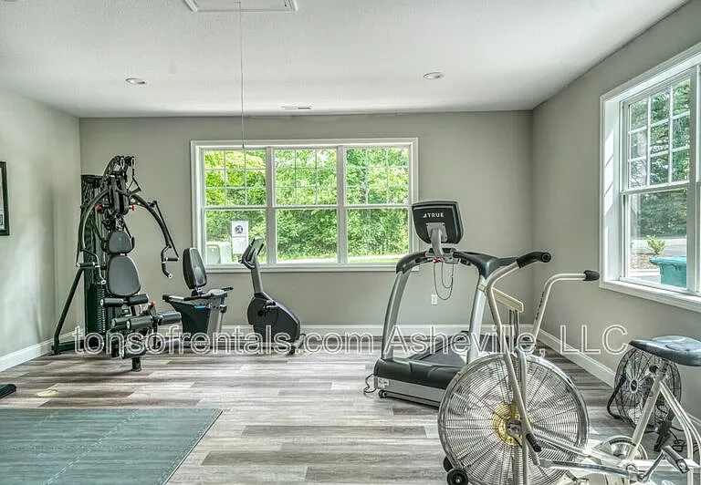 6 Chambers Garden Dr — Photo 27