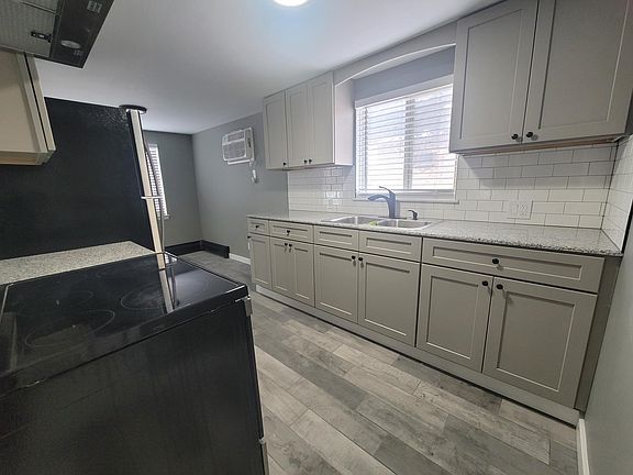 3rd image of 115 Robert Dr #1