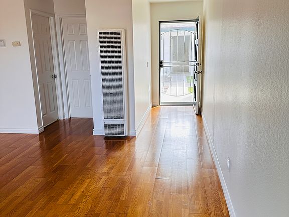 3rd image of 477 Blackshaw Ln Unit X