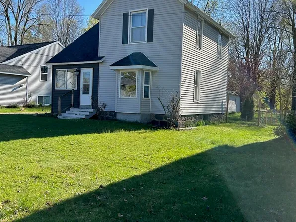 615 S Main St, Wayland, MI 49348