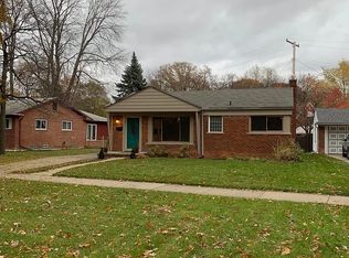 3213 Pelham St, Dearborn, MI 48124