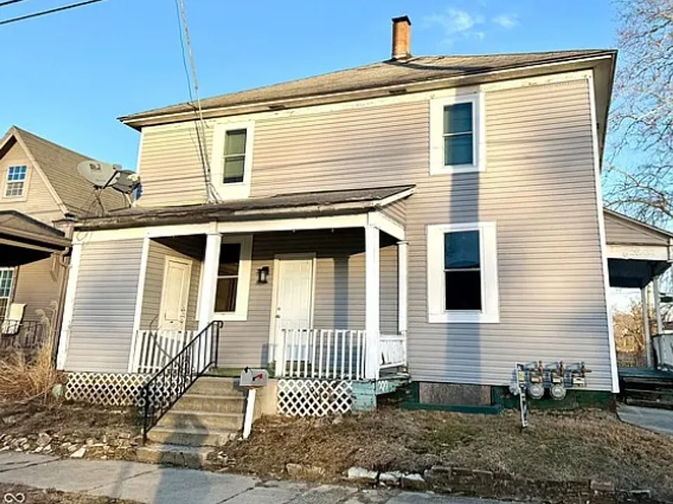 800-802 1/2 N Mulberry St