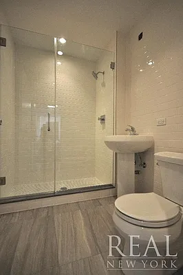 Rented by REAL New York | media 49