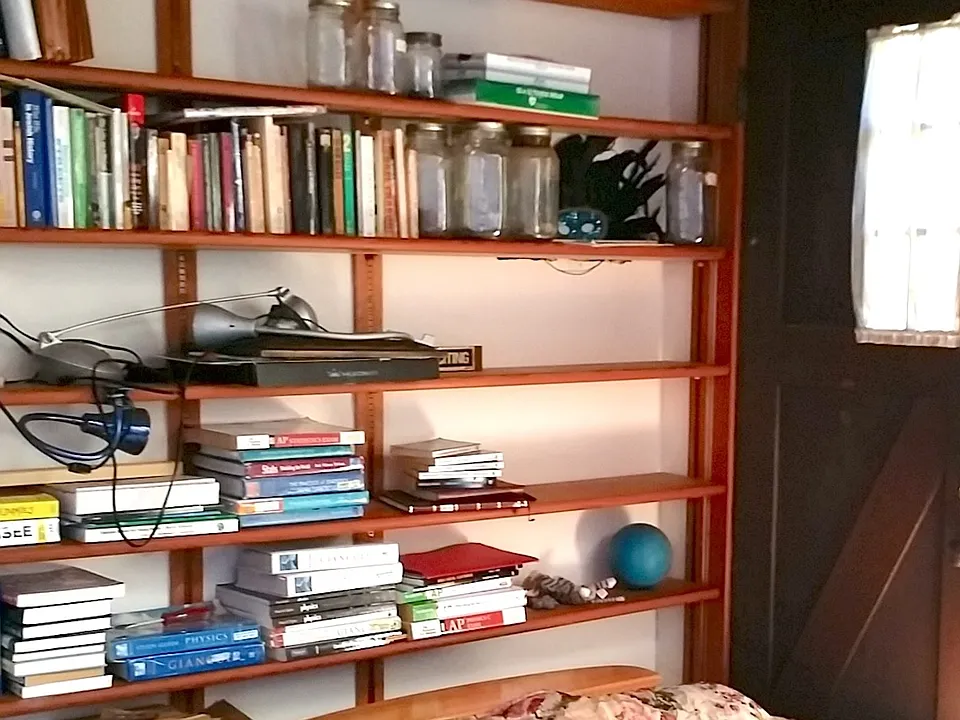 Built-in bookcase for all your valuables.
