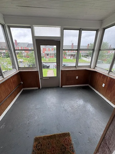 2 bed, 896 sqft, $1,800 — Photo 2