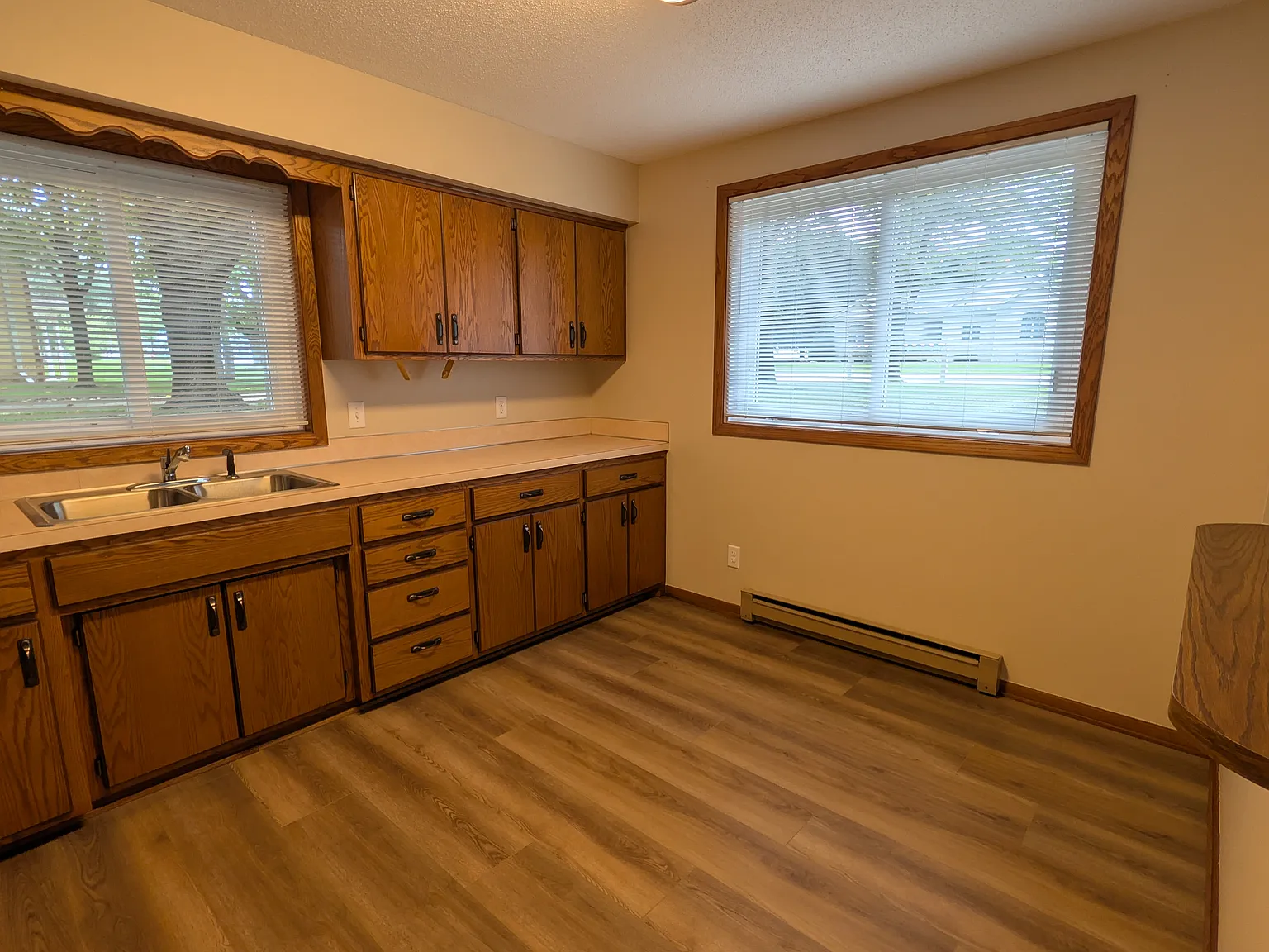 2 bed, 850 sqft, $1,395 — Photo 4