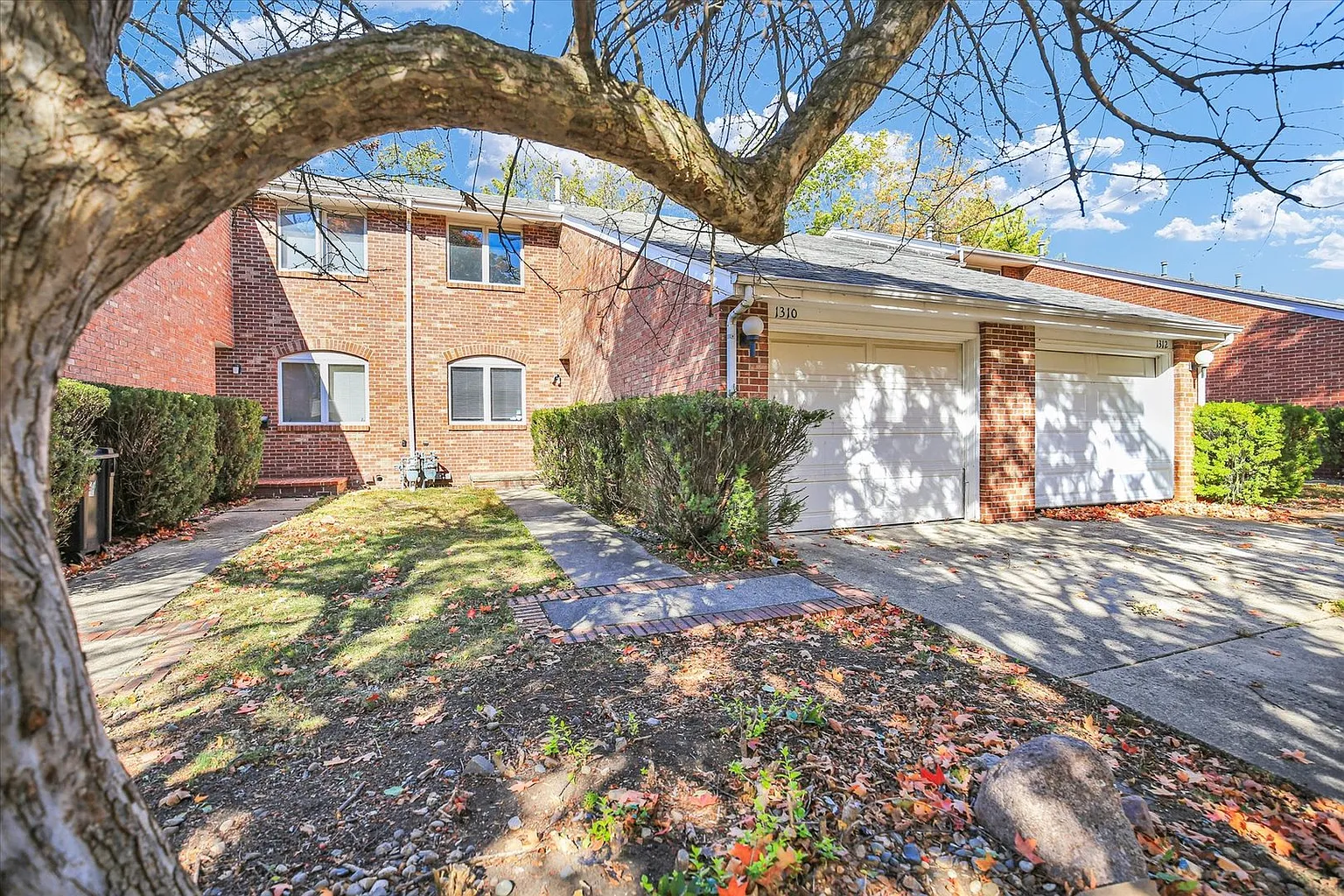 1310 Brighton Dr photo 1