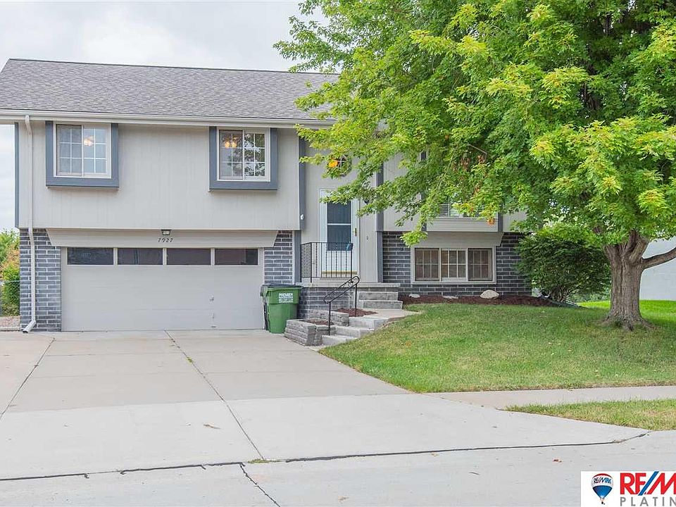 1st image of 7927 S 151st St