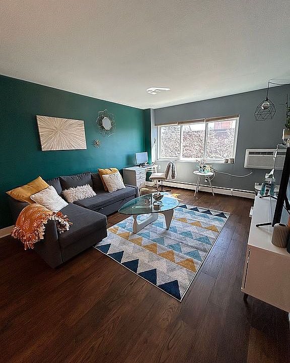 1st image of 504 Franklin Ave W #2C