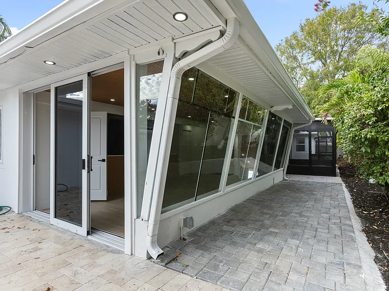 131 Toledo Way NE — Photo 26