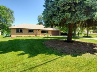 3218 W Cold Spring Rd, Greenfield, WI 53221