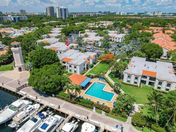 3552 Magellan Cir APT 121, Aventura, FL 33180