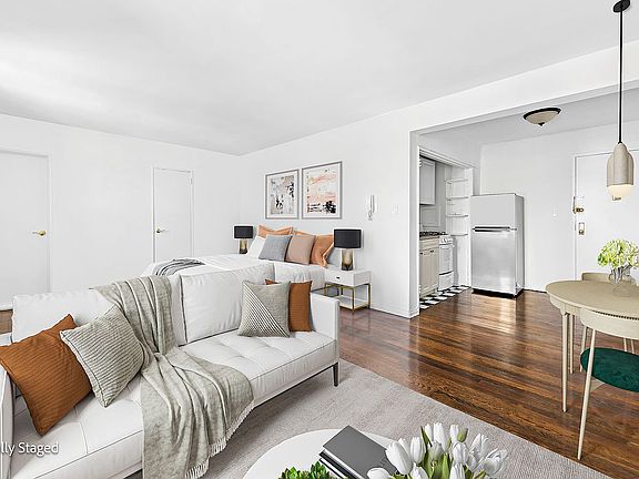 2nd image of 1420 York Ave APT 7C