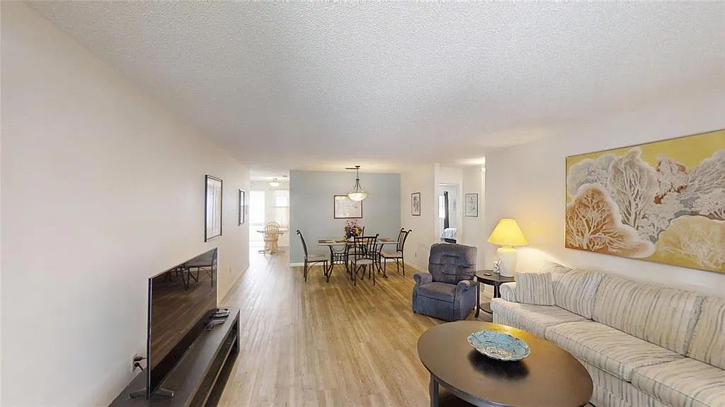 2 bed, 2.0 bath, 1179 sqft, $1,600 — Photo 2
