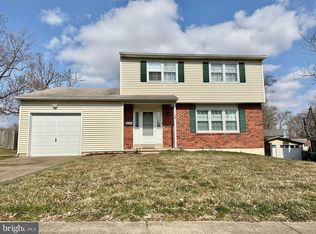 13 Wedgefield Dr, New Castle, DE 19720