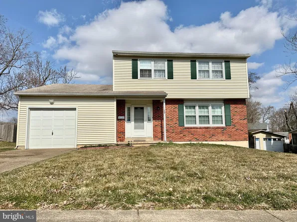 13 Wedgefield Dr, New Castle, DE 19720