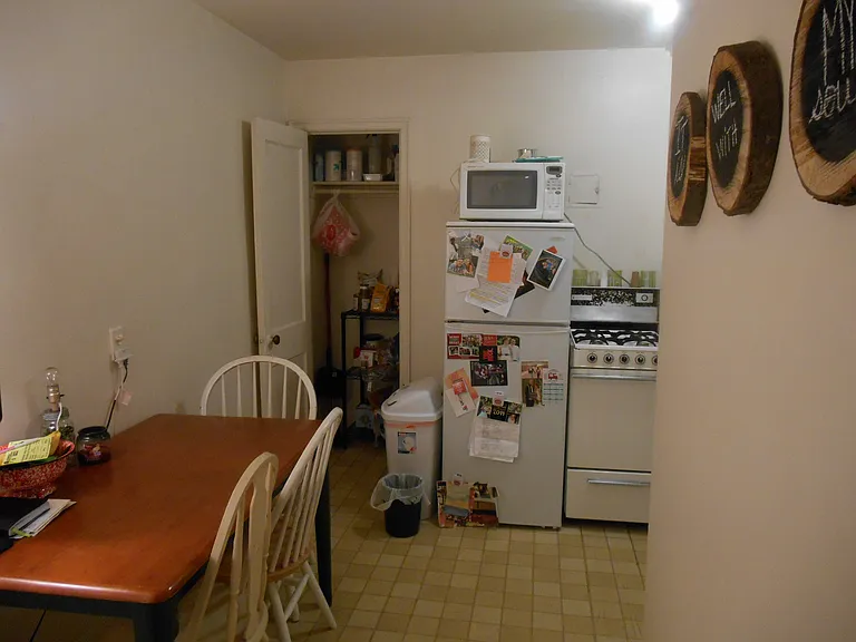 586 Holly Ave — Photo 15