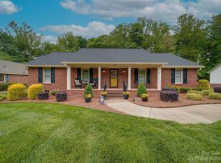 1521 Cripple Creek Rd, Kannapolis, NC 28081