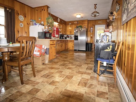 4th image of 904 Maybeury Dr