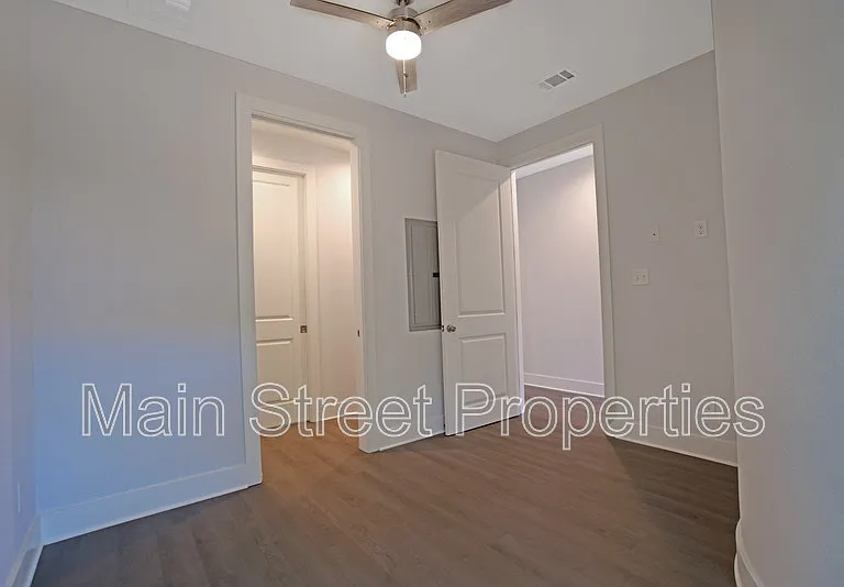 379 Clubbs St — Photo 8