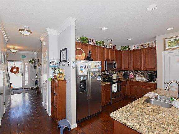 5th image of 1125 Chatham Ln