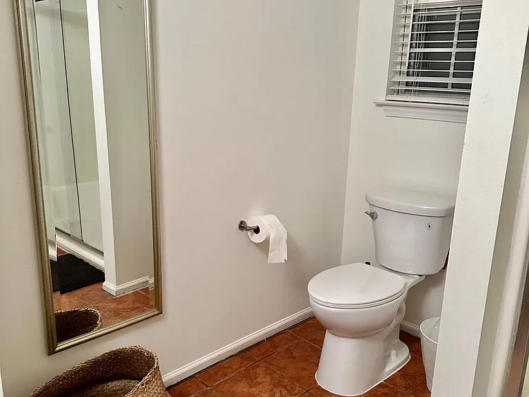 112 Myles Ln — Photo 13
