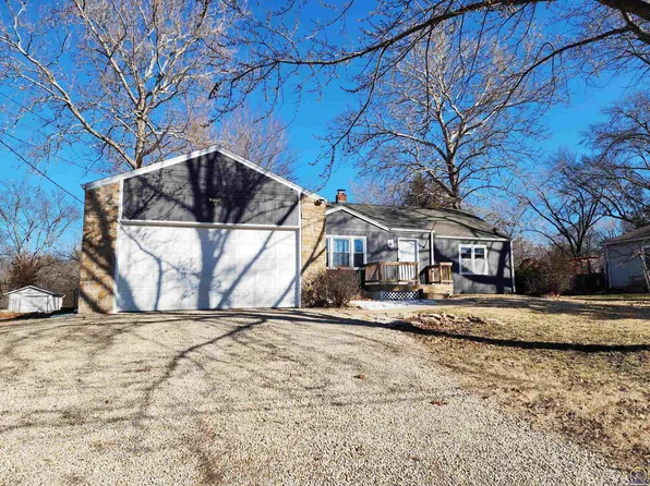 450 NW 35th St, Topeka, KS 66617