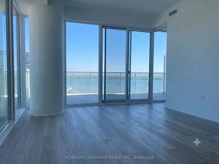 15 Queens Quay E #1502 — Photo 3