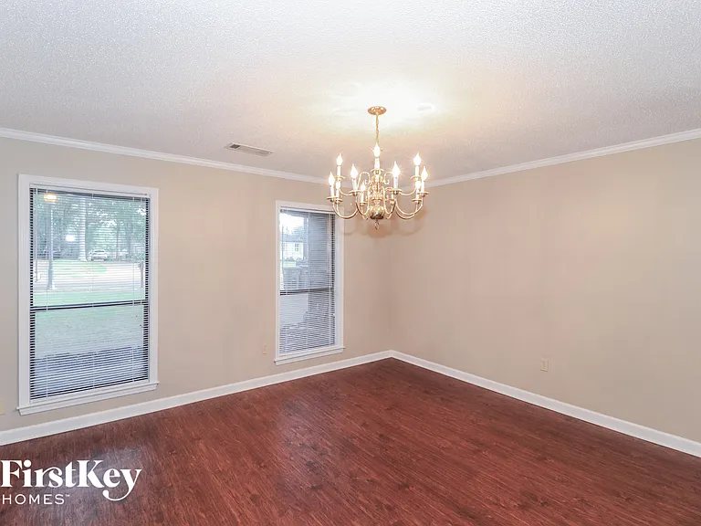 8418 Chippingham Dr — Photo 6