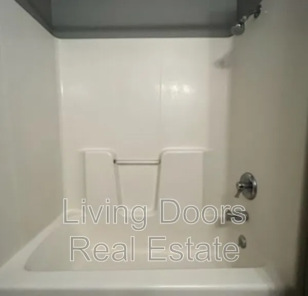 607 S Washington St #8 — Photo 19