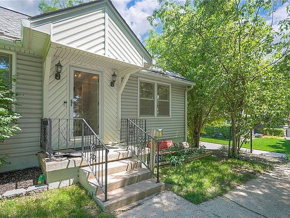 4th image of 6021 Robinson Ln