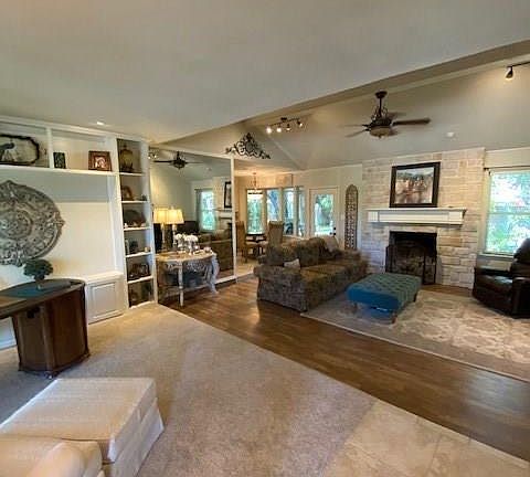 4th image of 2504 Shady Brook Dr