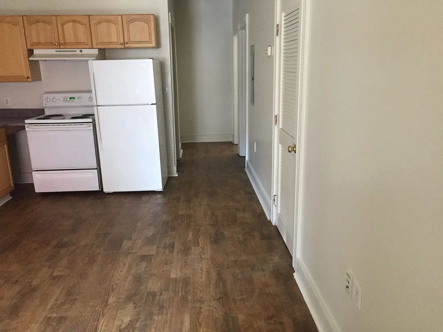 731 W Marshall St — Photo 3