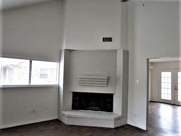 4th image of 852 Whitehall Dr