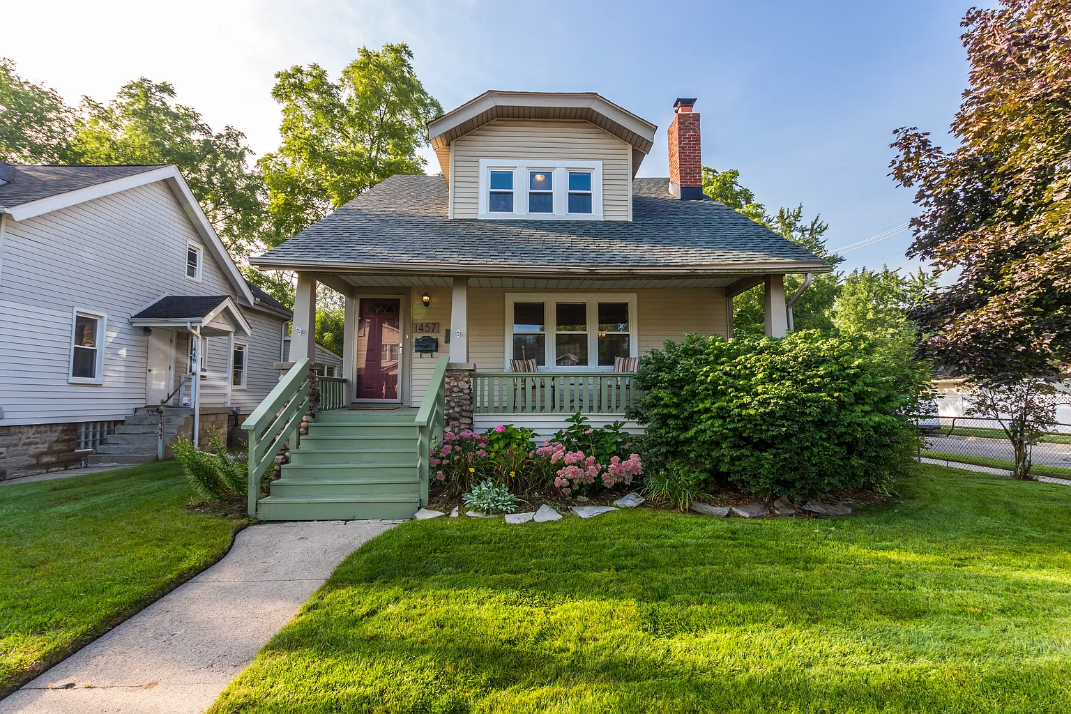 1457 Albany St photo 1