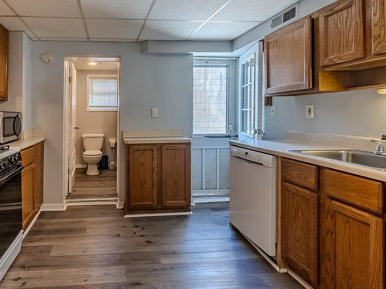 608 S Milton Ave — Photo 5