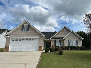 6124 Tory Ct, High Point, NC 27265