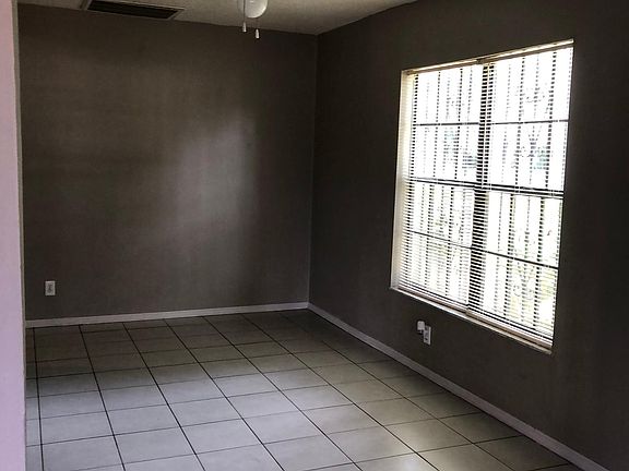 3rd image of 819 W Peninsular St