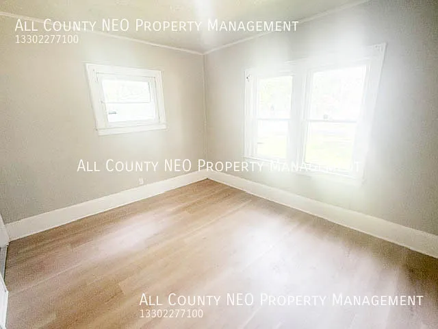 Coming Soon!! Spacious And Inviting, This 3bedroom, 1.5bath Home Offers Comfort And Convenience! — Photo 3