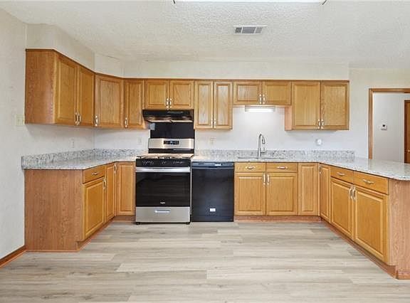 2nd image of 1001 Farrington Dr