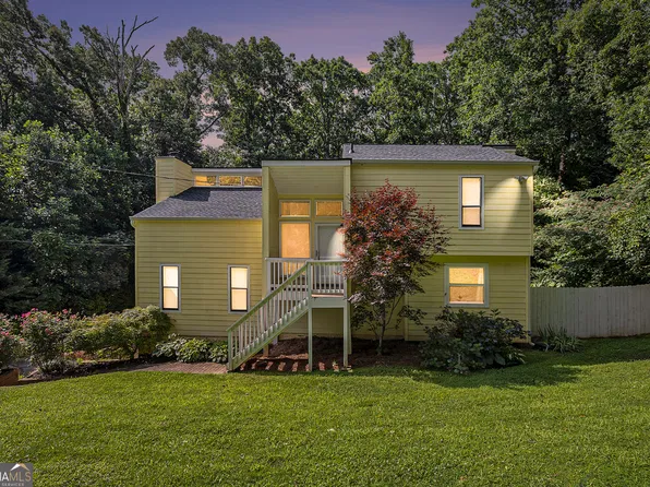1202 Laurel Cliff Dr SE, Smyrna, GA 30082
