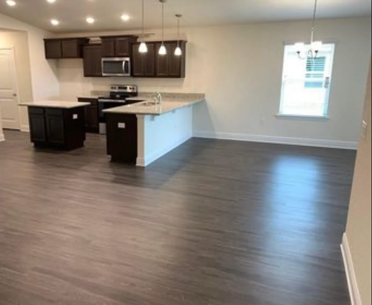 3 bed, 1821 sqft, $2,700 — Photo 3