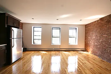 Rented by Makover Group Inc