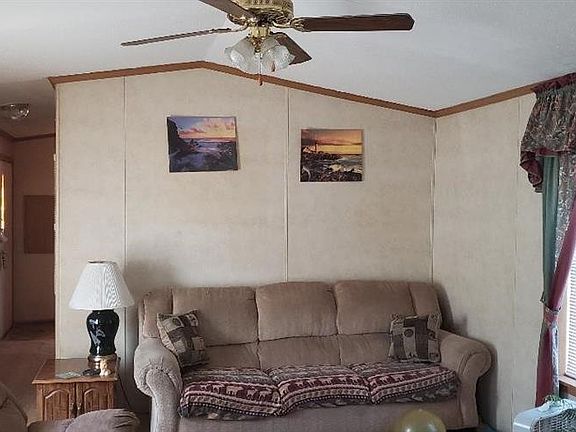 3rd image of 21 Westwoods